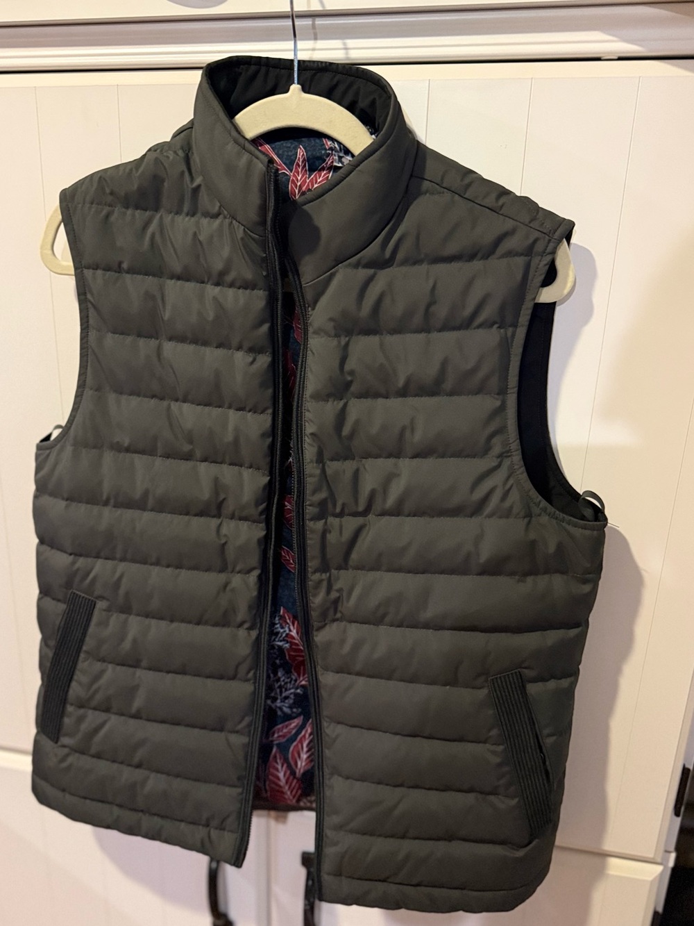 Ted Baker London Men’s Size M Quilted Down Puffer Vest Floral Lined Charcoal Gil - Picture 3 of 7